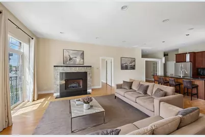 6425 W Touhy Avenue #2C, Chicago, IL 60646 - Photo 3