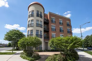 6425 W Touhy Ave, Chicago, IL 60646 - Photo 1