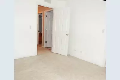 5612 Wildspring Drive, Lake in the Hills, IL 60156 - Photo 15