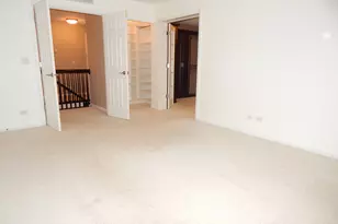 5612 Wildspring Dr, Lake in the Hills, IL 60156 - Photo 9
