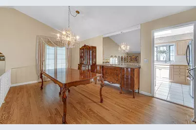 495 E Park Manor Court, Elmhurst, IL 60126 - Photo 5