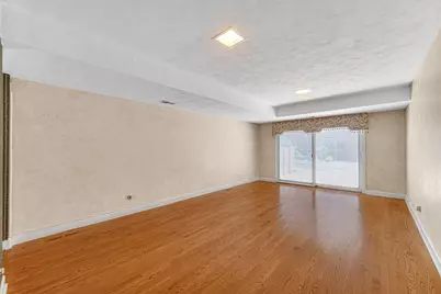 495 E Park Manor Court, Elmhurst, IL 60126 - Photo 11