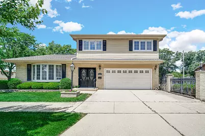495 E Park Manor Court, Elmhurst, IL 60126 - Photo 1