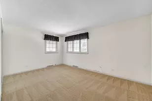 495 E Park Manor Ct, Elmhurst, IL 60126 - Photo 17