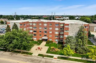 222 Madison St, Joliet, IL 60435 - Photo 3