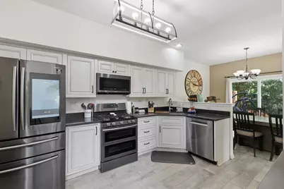 1061 Woodview Court, Aurora, IL 60502 - Photo 7