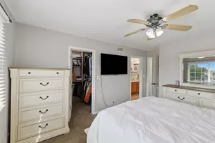 1061 Woodview Ct, Aurora, IL 60502 - Photo 17