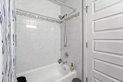 1811 Carlisle Court, Schaumburg, IL 60194 - Photo 13