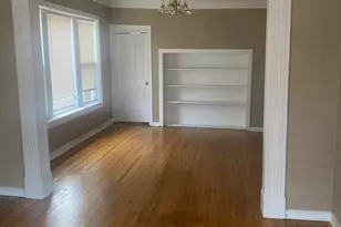 5658 S Honore St, Chicago, IL 60636 - Photo 9