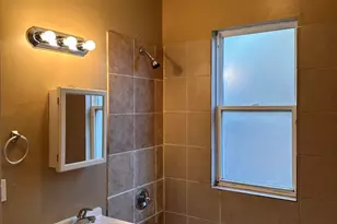 5658 S Honore St, Chicago, IL 60636 - Photo 15