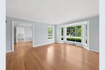 904 S 2nd Avenue, Des Plaines, IL 60016 - Photo 3