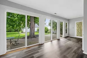 904 S 2nd Ave, Des Plaines, IL 60016 - Photo 17