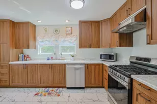 1429 Ridgeway Ave, Round Lake Beach, IL 60073 - Photo 13
