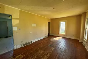 302 E Prospect St, Kewanee, IL 61443 - Photo 7