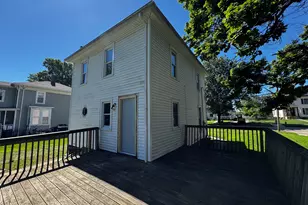 302 E Prospect St, Kewanee, IL 61443 - Photo 5