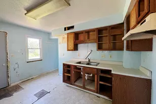 302 E Prospect St, Kewanee, IL 61443 - Photo 9