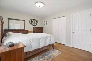 424 E Shorewood Rd, Round Lake Beach, IL 60073 - Photo 11