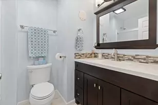 424 E Shorewood Rd, Round Lake Beach, IL 60073 - Photo 9