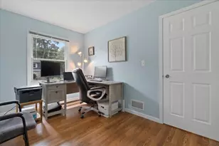 424 E Shorewood Rd, Round Lake Beach, IL 60073 - Photo 15
