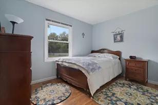 424 E Shorewood Rd, Round Lake Beach, IL 60073 - Photo 13