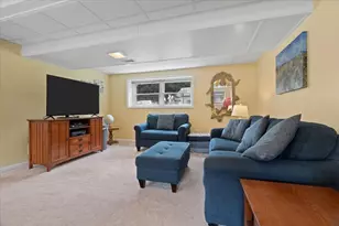 424 E Shorewood Rd, Round Lake Beach, IL 60073 - Photo 17