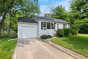 3906 Grove Ave, McHenry, IL 60050 - Photo 1