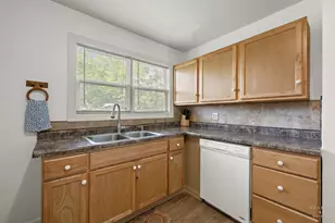 3906 Grove Ave, McHenry, IL 60050 - Photo 7