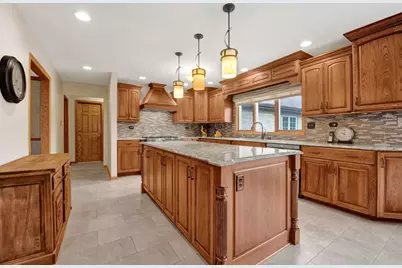 8010 Salvatori Court, Orland Park, IL 60462 - Photo 13