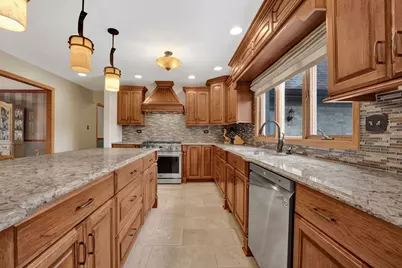 8010 Salvatori Court, Orland Park, IL 60462 - Photo 15