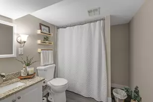 1470 S Tyler Rd, Saint Charles, IL 60174 - Photo 15
