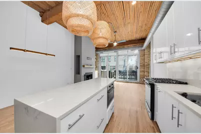 2333 W St. Paul Avenue #202, Chicago, IL 60647 - Photo 3