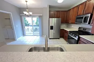 2009 Concord Dr, McHenry, IL 60050 - Photo 3