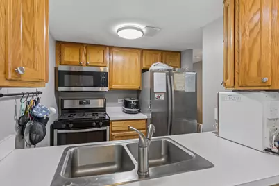 [Address not provided], Hoffman Estates, IL 60169 - Photo 5