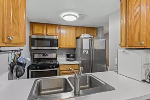 [Address not provided], Hoffman Estates, IL 60169 - Photo 5