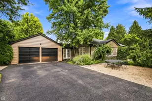 901 Cherokee Rd, Wilmette, IL 60091 - Photo 3