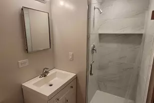 608 Trent Ln, Schaumburg, IL 60193 - Photo 15
