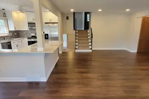 608 Trent Ln, Schaumburg, IL 60193 - Photo 7