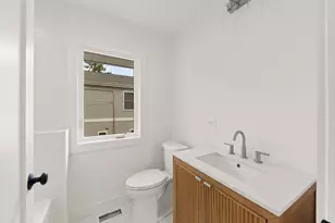 118 N President St, Wheaton, IL 60187 - Photo 23