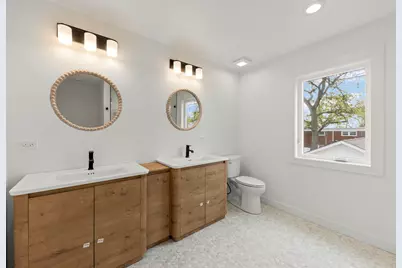 118 N President Street, Wheaton, IL 60187 - Photo 17