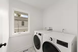 118 N President St, Wheaton, IL 60187 - Photo 27
