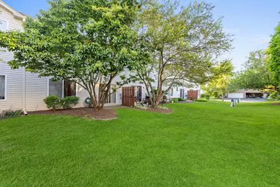 2247 Stoughton Drive, Aurora, IL 60502 - Photo 33