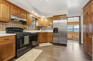 1215 Colton Ave, Bloomington, IL 61701 - Photo 13