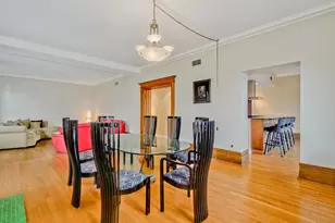 559 W Surf St, Chicago, IL 60657 - Photo 7