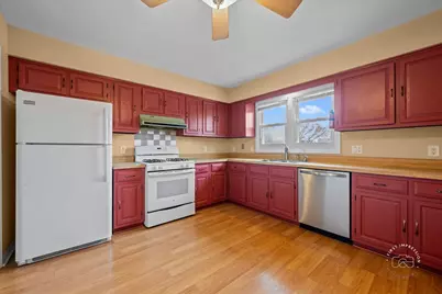 701 Viking Drive, Batavia, IL 60510 - Photo 29