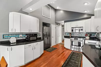 7005 W 63rd Place, Chicago, IL 60638 - Photo 7