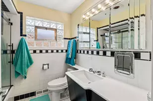 7005 W 63rd Pl, Chicago, IL 60638 - Photo 11
