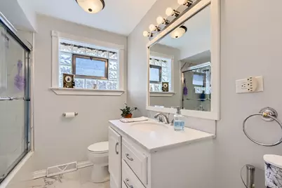 11246 S Whipple Street, Chicago, IL 60655 - Photo 5