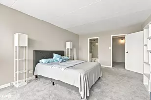 2005 S Finley Rd, Lombard, IL 60148 - Photo 21