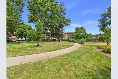 2210 S Goebbert Road #226, Arlington Heights, IL 60005 - Photo 43