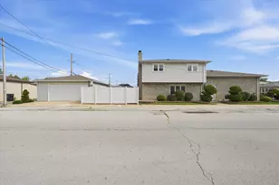 11758 S Ave J, Chicago, IL 60617 - Photo 3